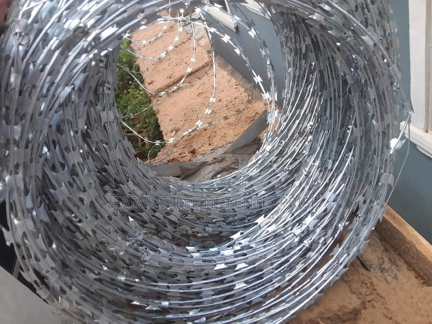 Galvanise Barb Wire: Original Security Fence Wire For