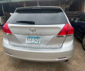 Toyota Venza 2010 Silver
