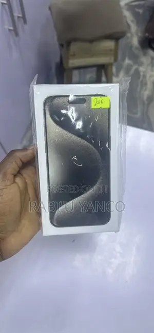 New Apple iPhone 15 Pro Max 256 GB Gold