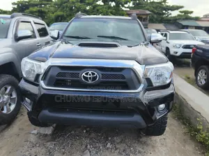 Toyota Tacoma 2015 Red