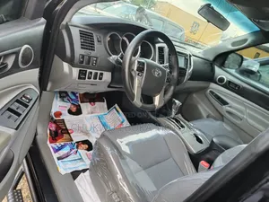 Toyota Tacoma 2015 Red