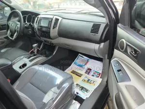 Toyota Tacoma 2015 Red