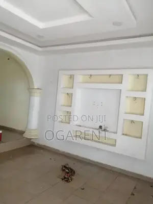 3bdrm Apartment in Sapele Road, Benin City for rent