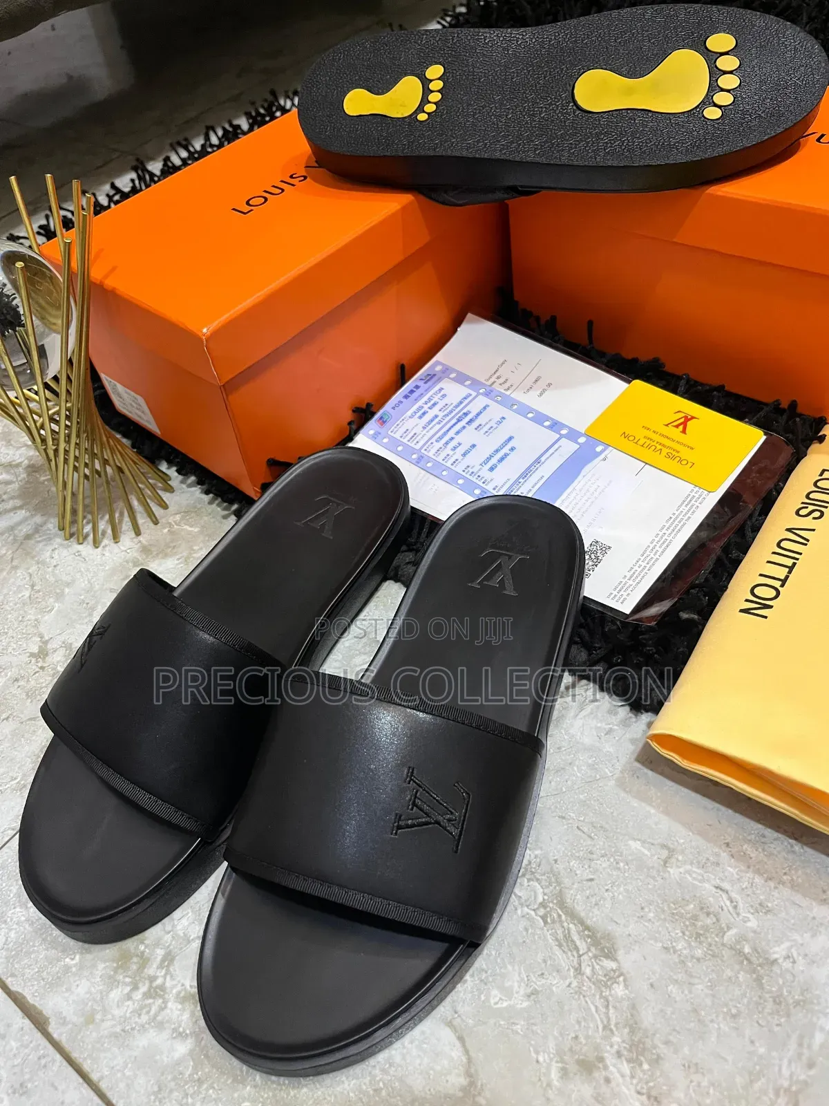 Unisex Loius Vuitton Classic Leather Slides