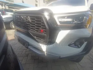 Photo - New Toyota Hilux 2023 White