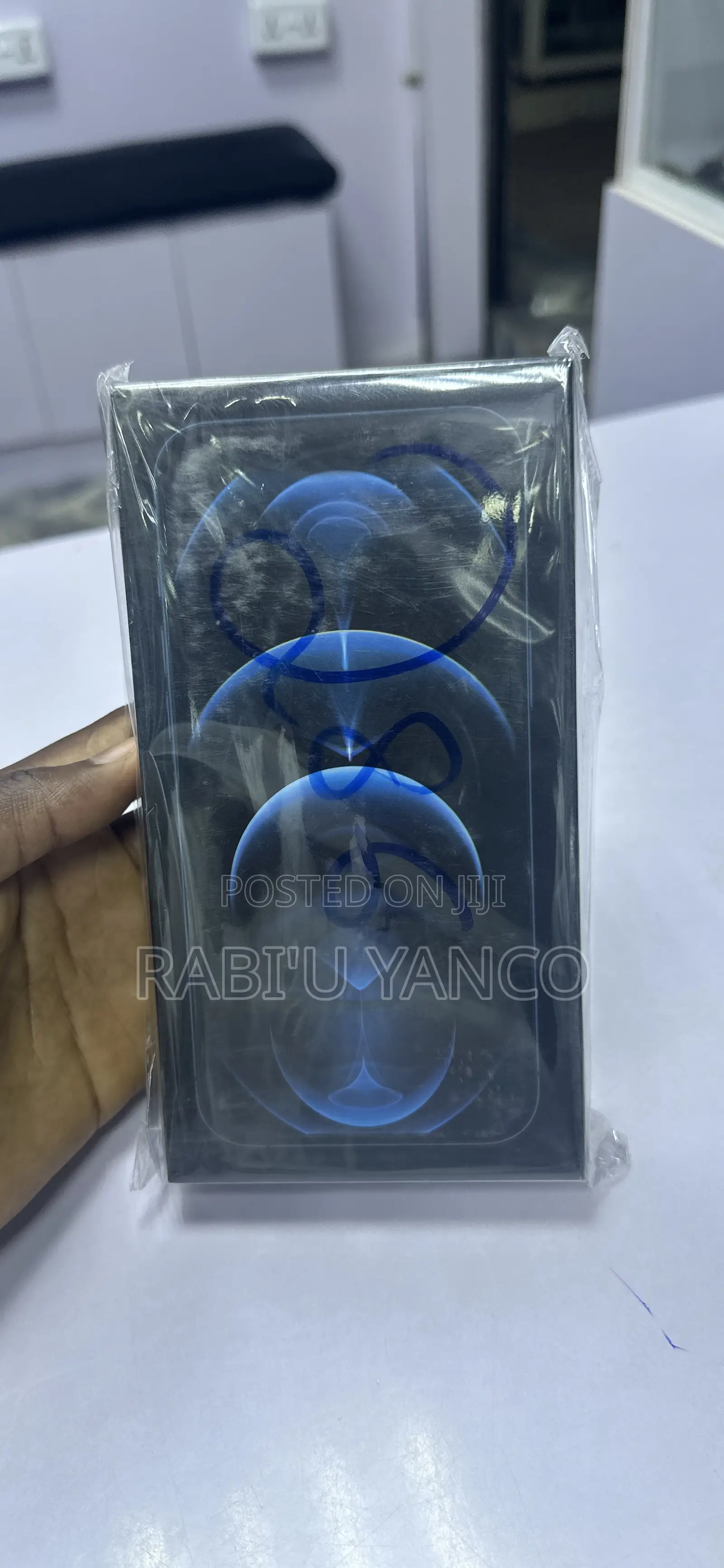 New Apple iPhone 12 Pro Max 256 GB Gold