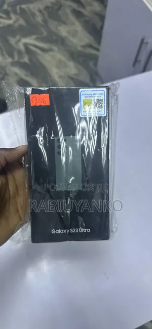 Photo - New Samsung Galaxy S23 Ultra 256 GB Green