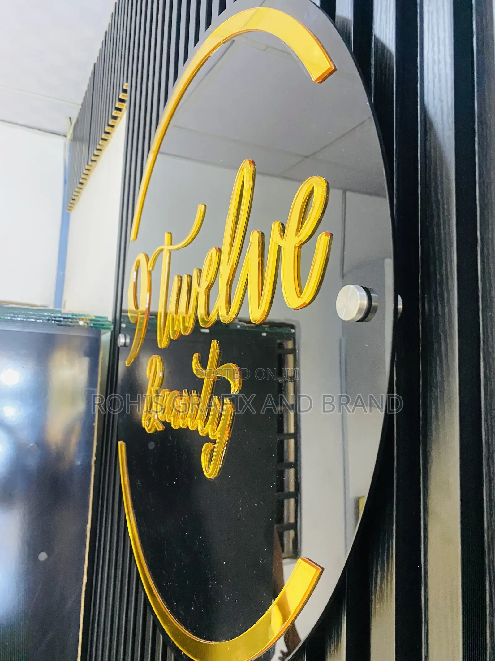 Premium Signage At Affordable Cost