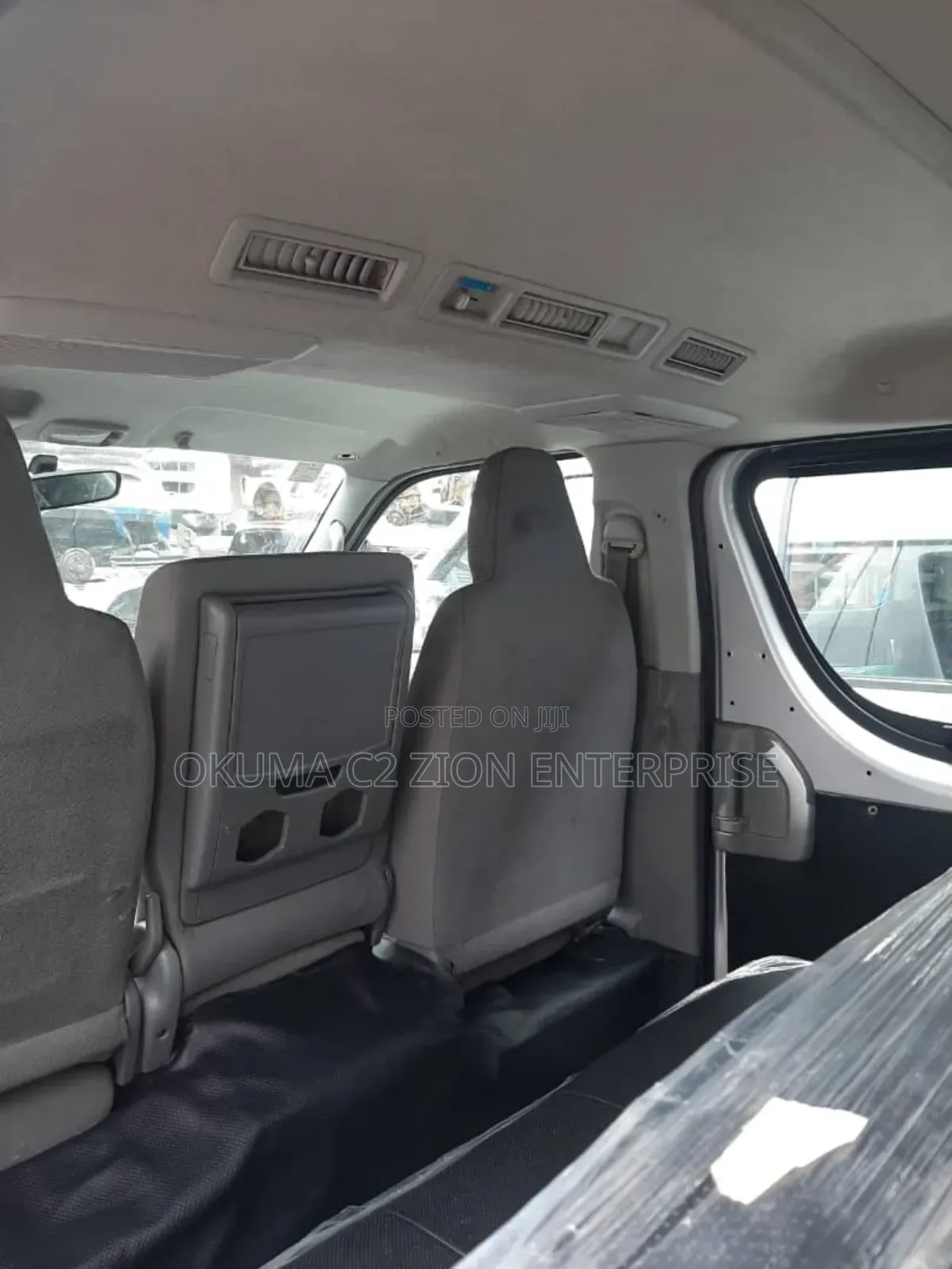 Toyota HiAce 2007 White