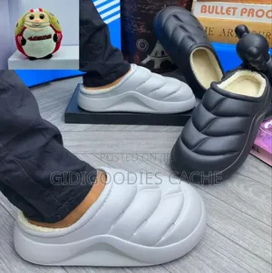 Rubber Clogs With Fur