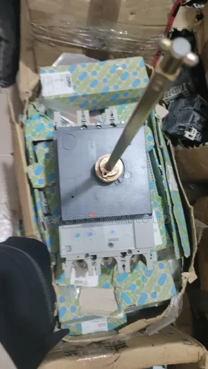 400A Breaker With Long Handle