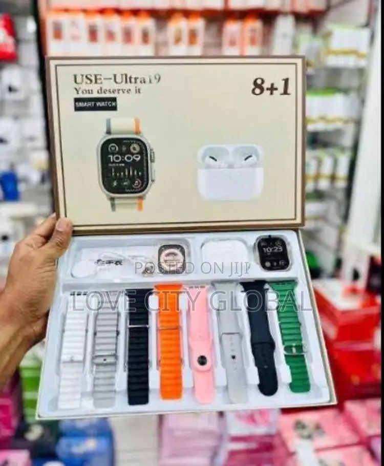 Use-Ultra19 Smart Watch 11in1 Amoled Display, Earpod,8 Strap for sale ...