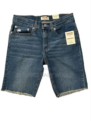 Photo - Signature Levi Strauss Boy Denim Short. 5,6,And 7yrs