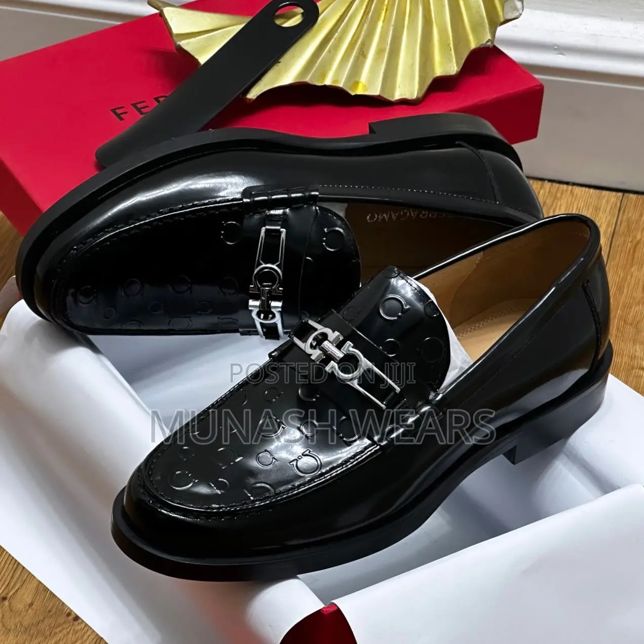Feragamo Leather Shoe
