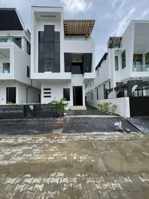 5bdrm Duplex in Lekki for sale
