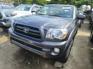 Toyota Tacoma Double Cab V6 2011 Gray