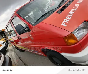 Volkswagen Transporter 2004 Red