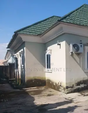 3bdrm Bungalow in Shabra Home, Lugbe District for sale