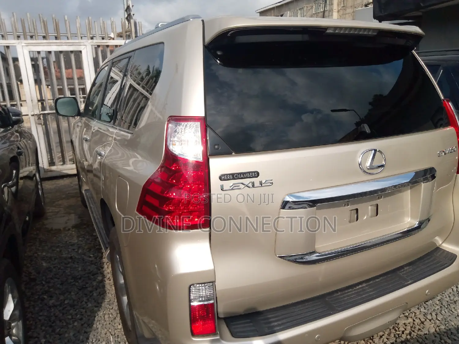 Lexus GX 2011 Gold