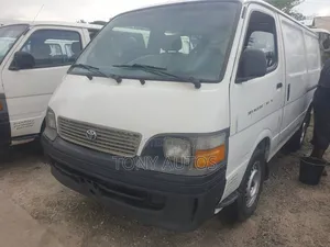 Toyota HiAce 1999 White