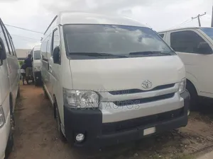 Toyota Grand HiAce 2017 White