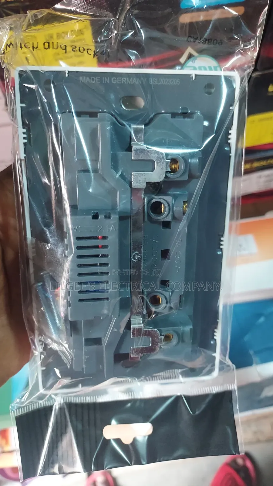 13 Amps Berlin Double Socket With Usb and Type C