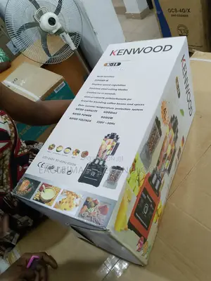 Compact Kenwood K-18 Blender