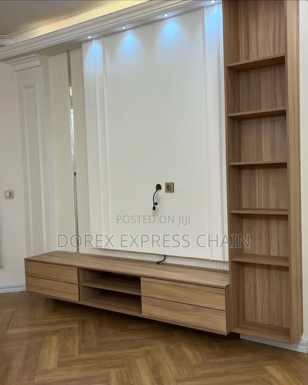 Dorex - Urban Chic TV Console
