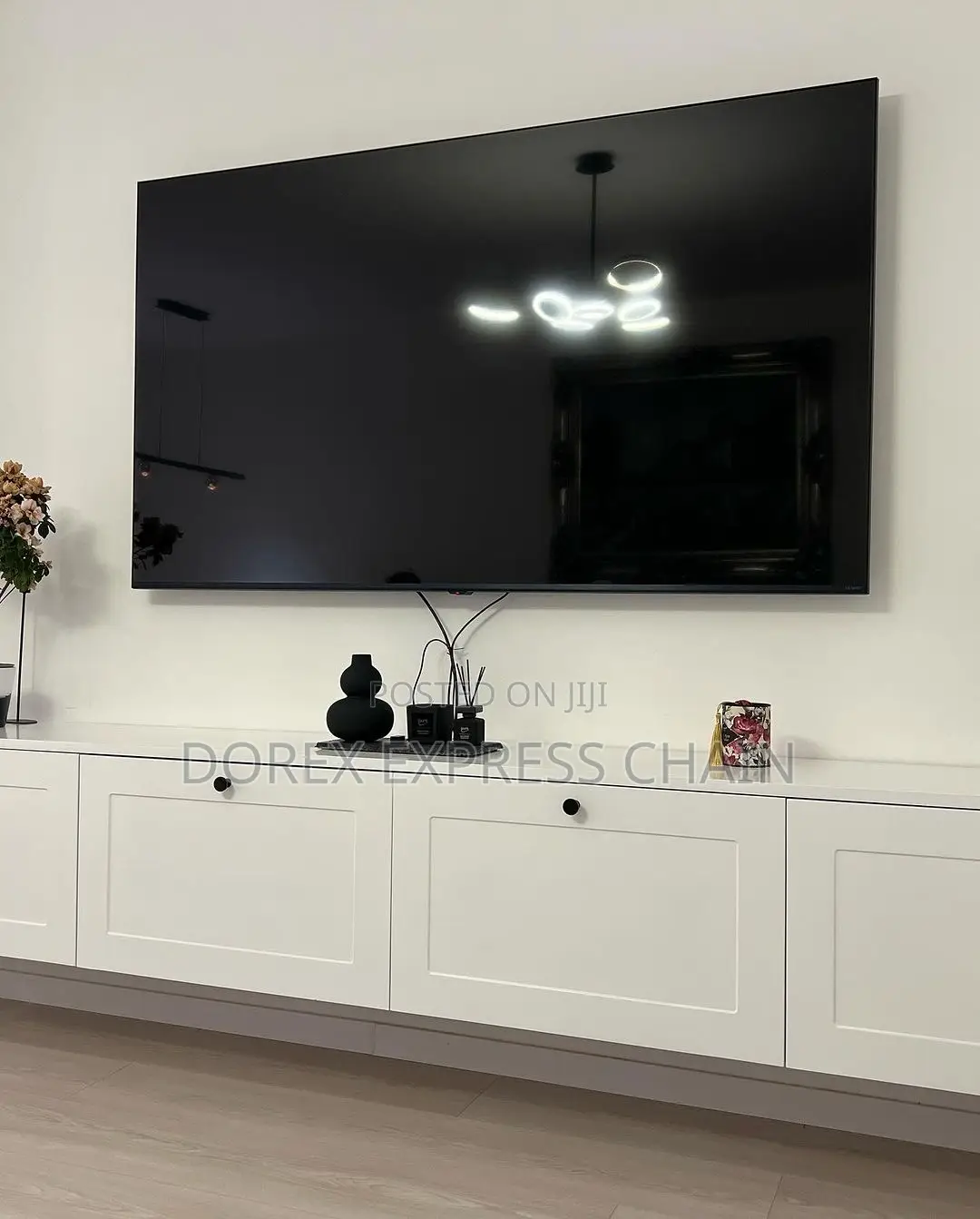 Compact Media TV Console