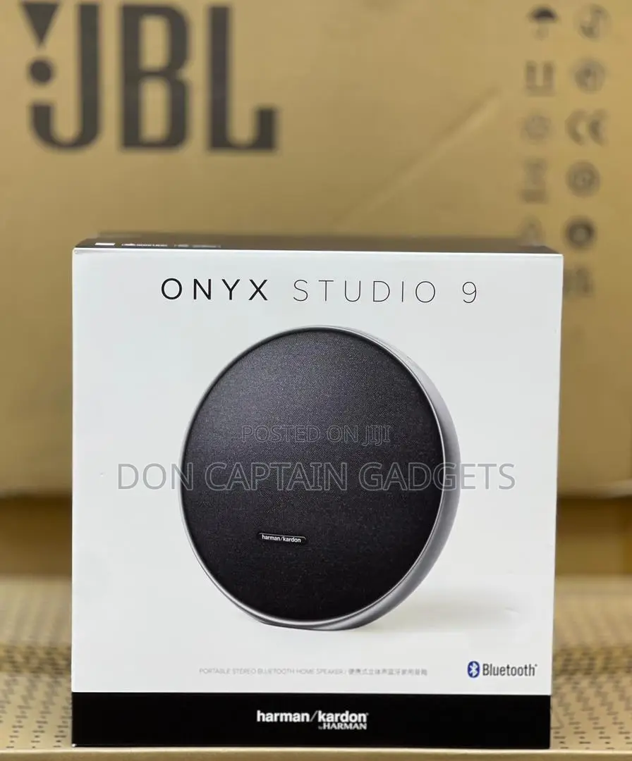 Onyx Studio 9 (Black)