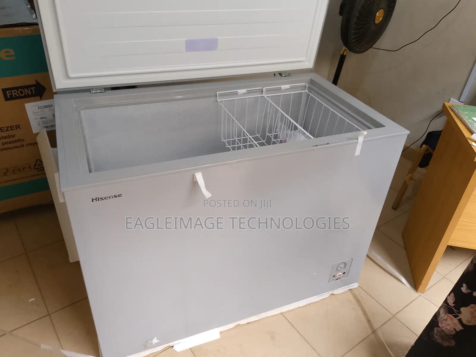 Spacious Hisense 390sh Chest Freezr
