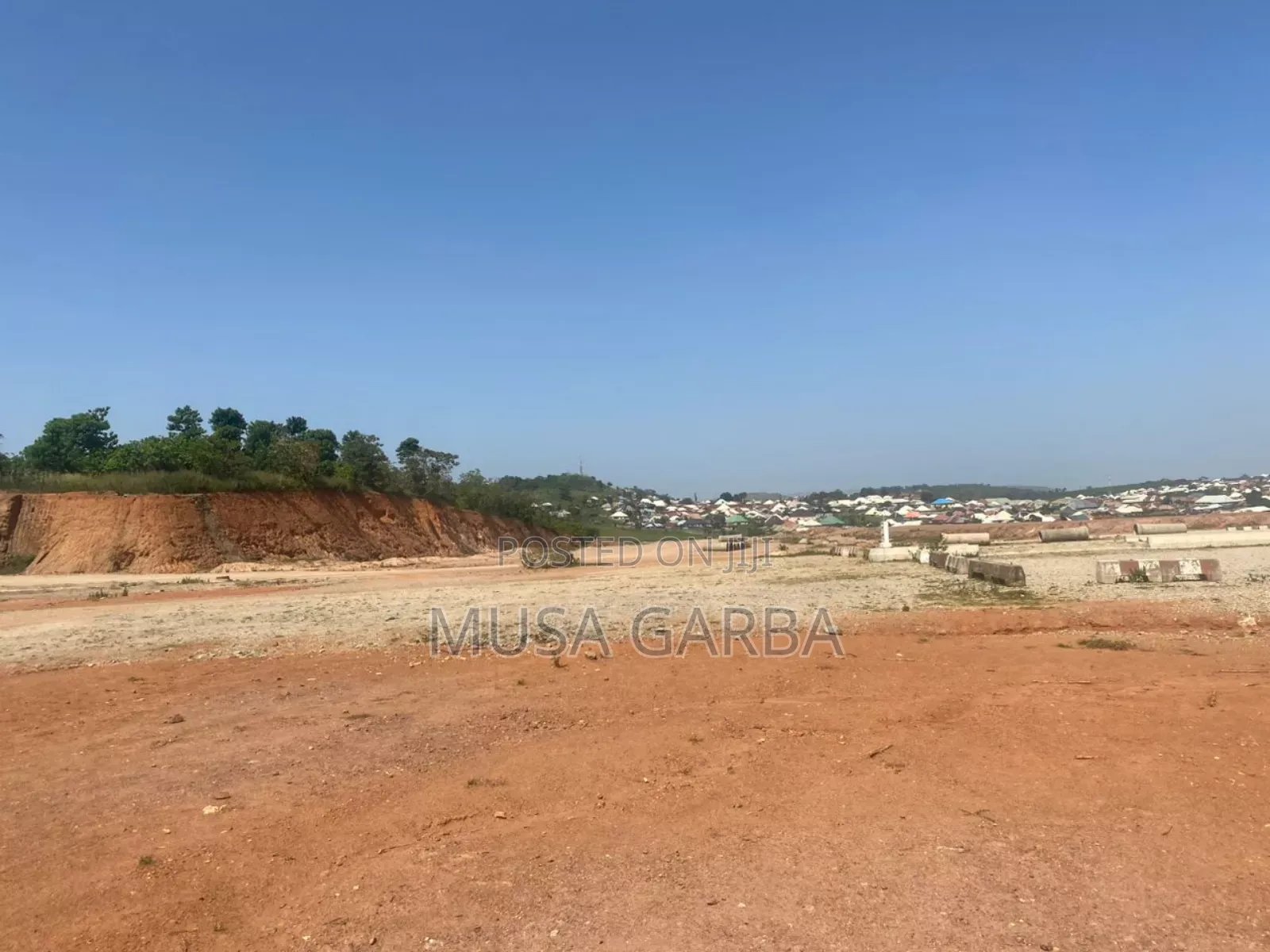Title Secure Plot: Fully Detached Duplex