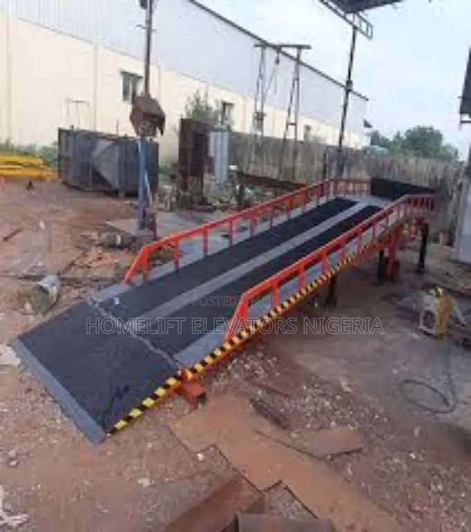 Warehouse Container Loading Ramp