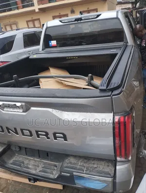 Automatic Roller Bootcover Tundra 2024