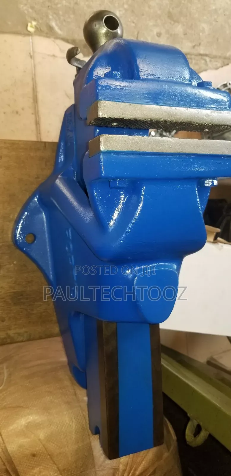 Iron Table Vise