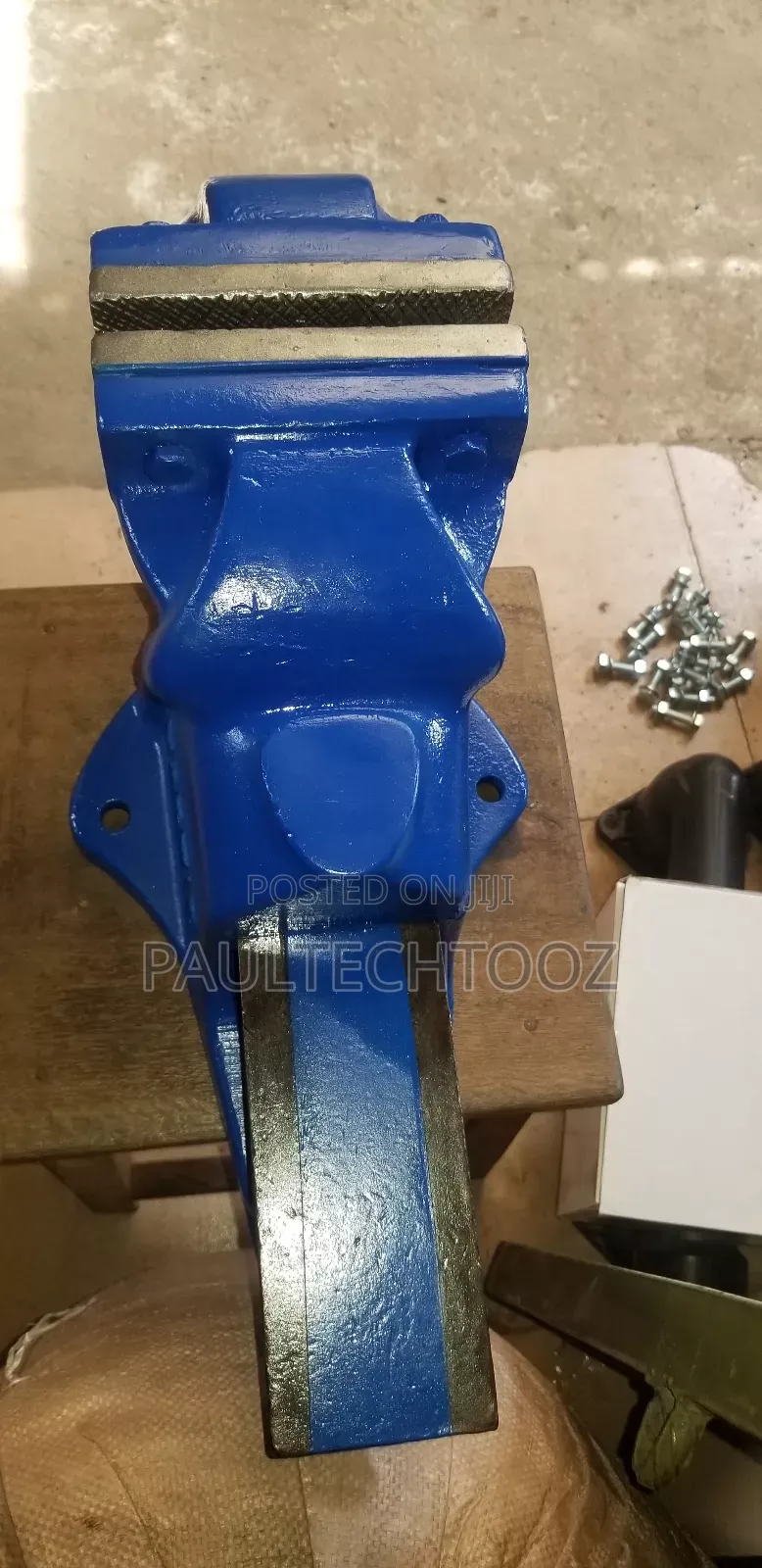 Iron Table Vise