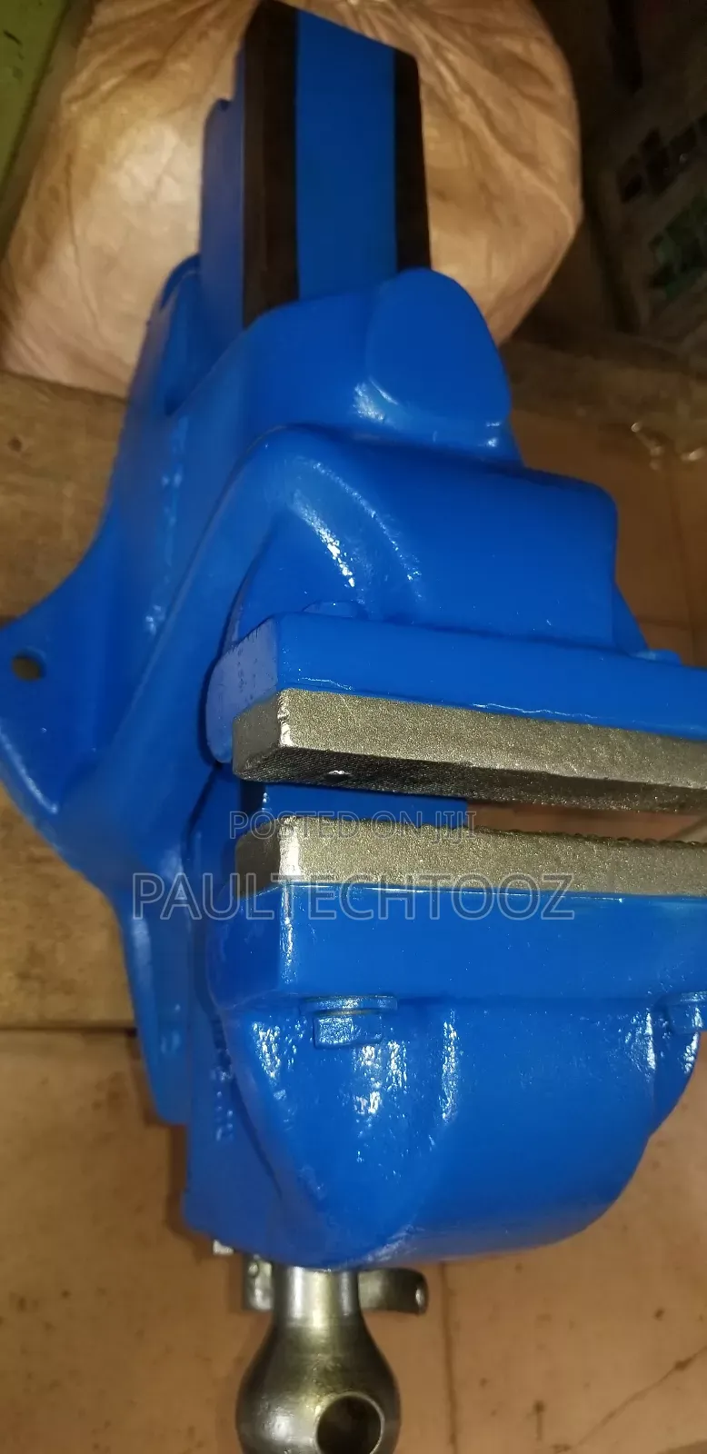 Iron Table Vise