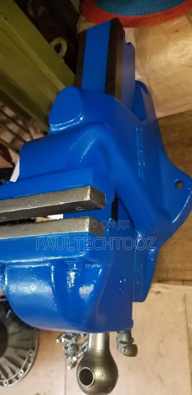 Iron Table Vise