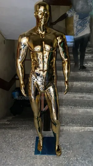 Big Body Gold Male Mannequin That Has Face