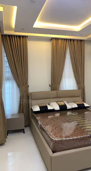 Luxury Curtains Drep With Rins Design