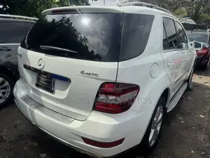 Photo - Mercedes-Benz M Class ML 350 4Matic 2010 White