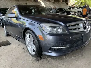 Mercedes-Benz C300 2011 Gray