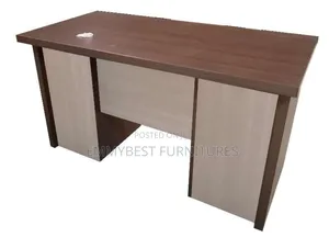 Quality Office Table With Multiple Drawers.