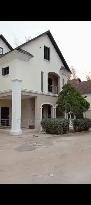 5bdrm Duplex in Inside An Estate, Utako for sale