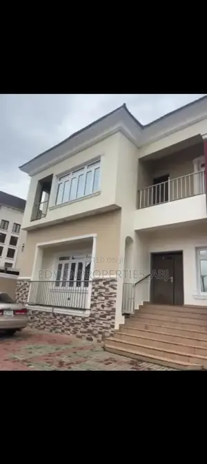 4bdrm Duplex in Zone B for sale