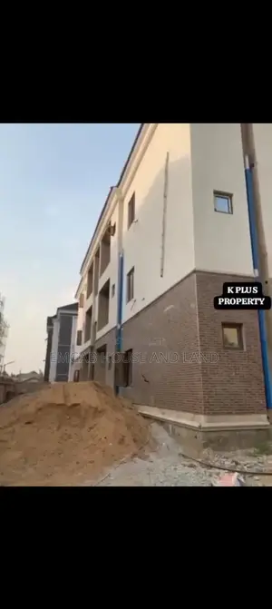 3bdrm Block of Flats in Mabushi for sale