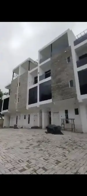 5bdrm Duplex in Guzape District for sale
