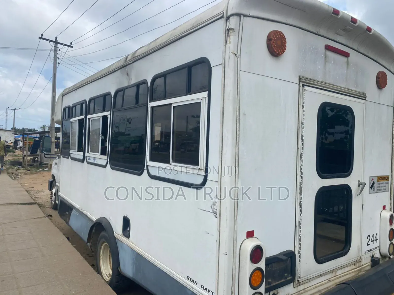 Ford E350 2005 White