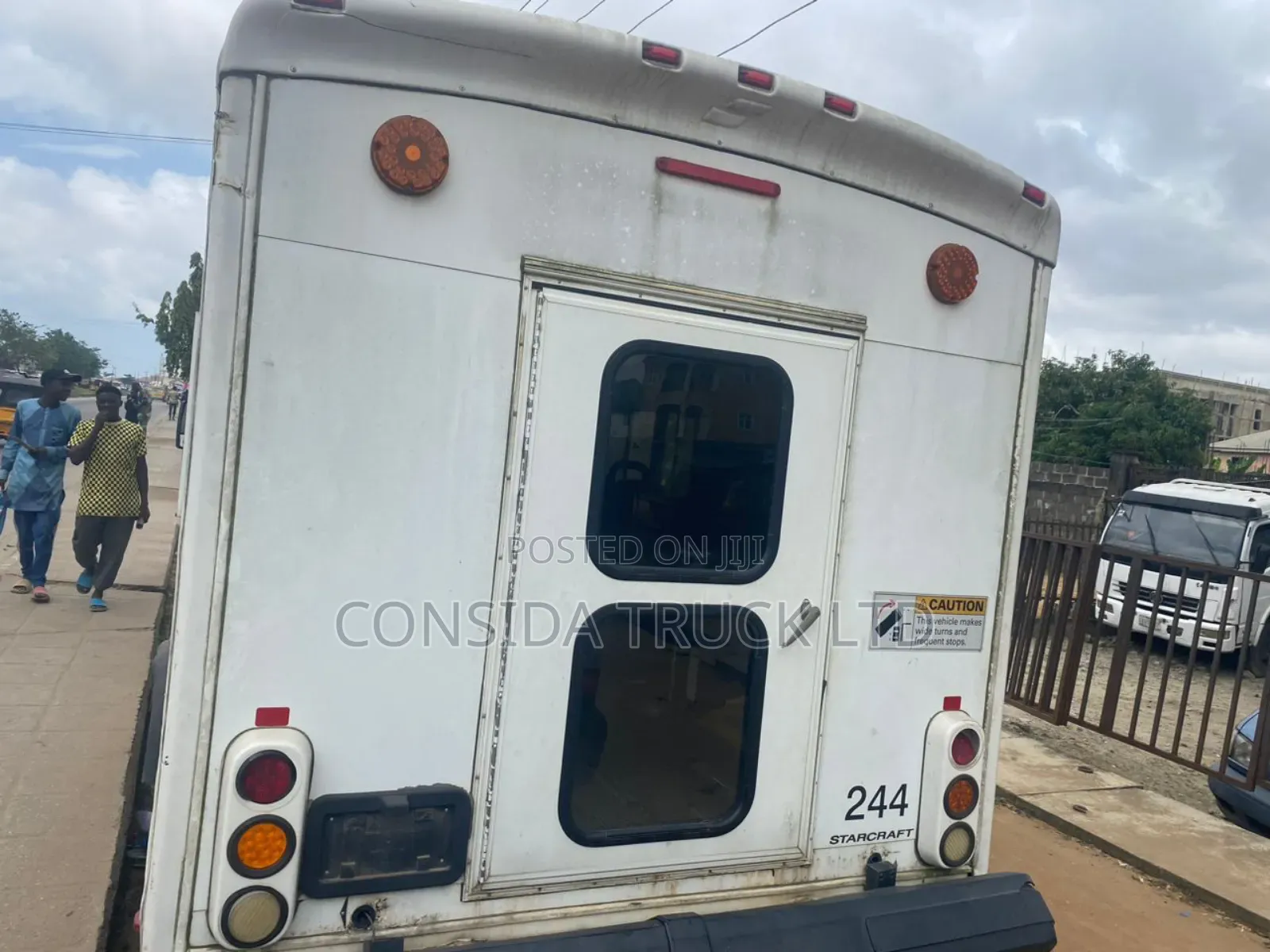Ford E350 2005 White
