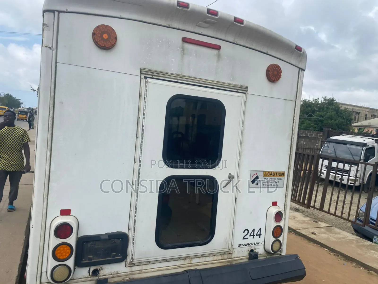 Ford E350 2005 White